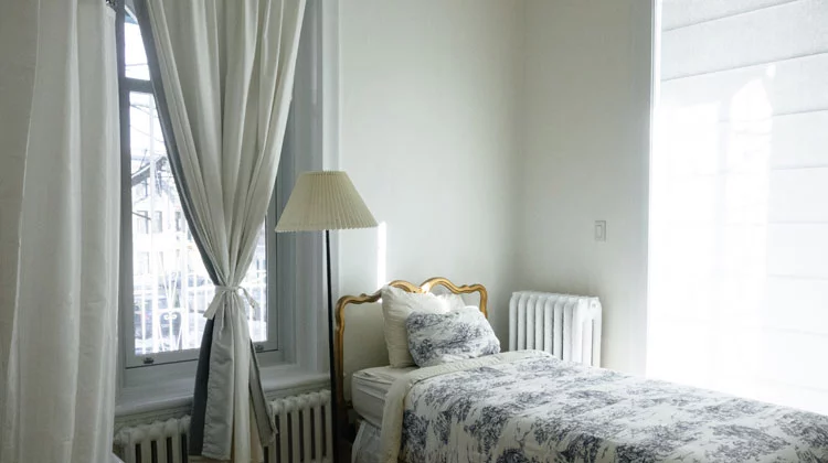 White and Blue Floral Comforter White and Blue Floral Comforter