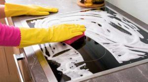 How to Clean a Black Stove Top With Water and Soap