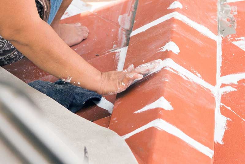Repairing-Damaged-Roof-Tiles